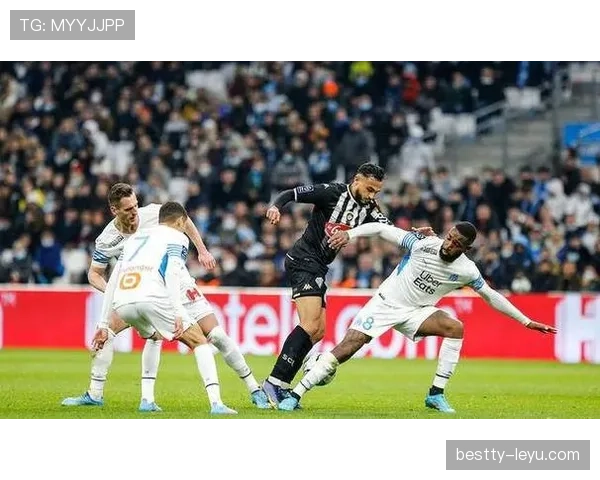 布雷斯特关键赛程前瞻：未来对决备受关注，球队前景充满挑战