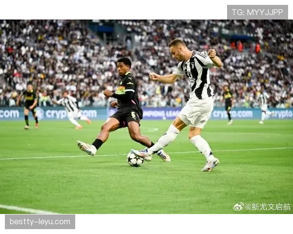 埃因霍温赛季首战告捷，球员状态回暖助球队拿下关键胜利