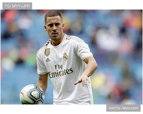 雷吉纳边路进攻大放异彩，强势逆转引爆球迷热议