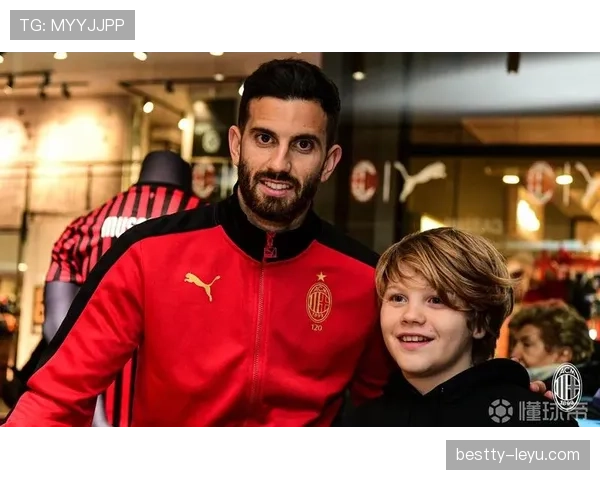 穆萨在新赛季前的表现稳健,球迷对其未来状态备受期待 穆萨在新赛季前的表现稳健,球迷对其未来状态备受期待