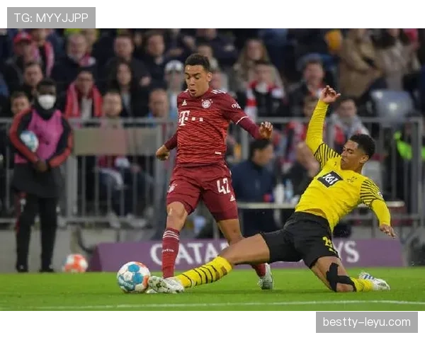 穆西亚拉 vs 贝林厄姆：进攻型中场谁更全面