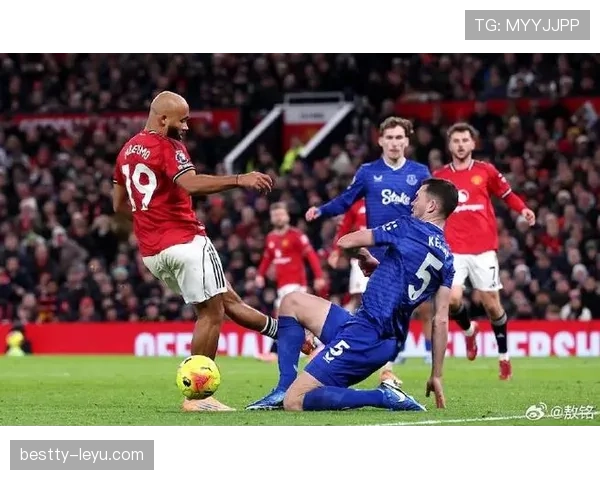 曼联高位压迫强度加大，防线漏洞频现，战术反噬初显