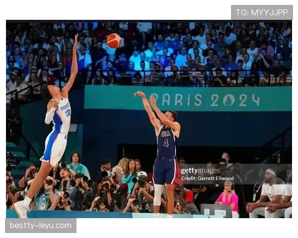 沃尔由单打转挡拆牵制库里提升队友空切效率