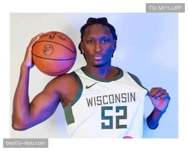 奥拉迪波无球切入对位后卫制造错位较上季提升得分